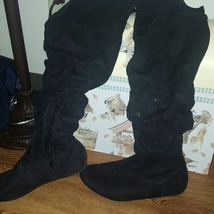 Lady's over the knee boots